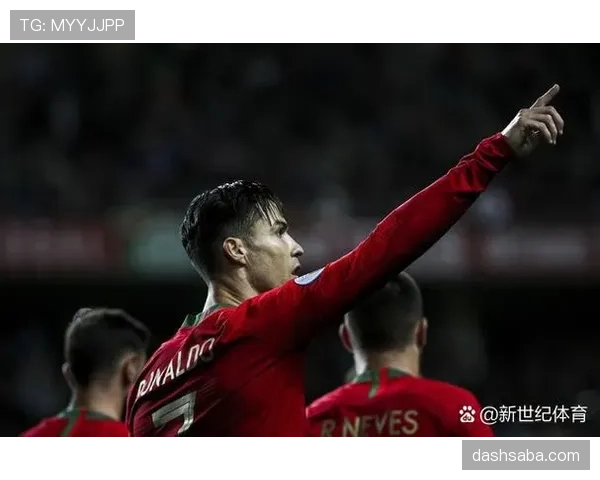 爆发连串盘带突破撕开防线 大罗本赛季角色转变促进攻活跃