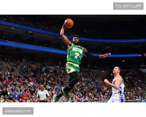 假动作是否违规？关键看是否构成欺骗性犯规或干扰比赛